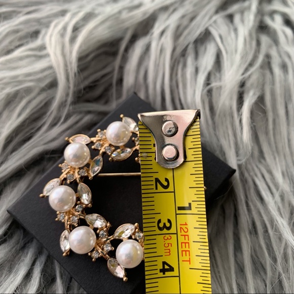 Vintage Brooch Rhinestone/Pearls - Picture 5 of 6